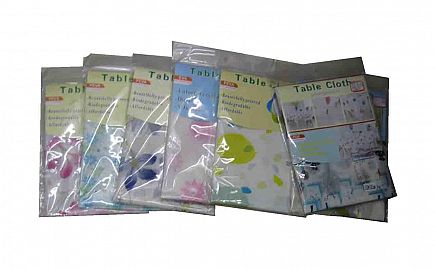 MANTELES DE PLASTICO 152 X 152